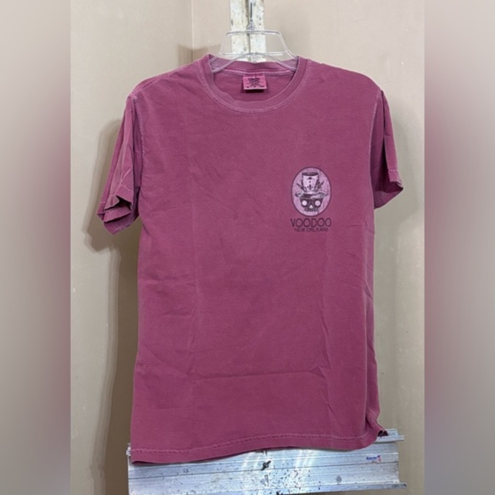 Deep Rose Distressed New Orleans Voo Doo T-Shirt Sz S